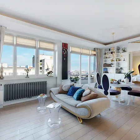 Romantic Getaway In Apartment Warsaw