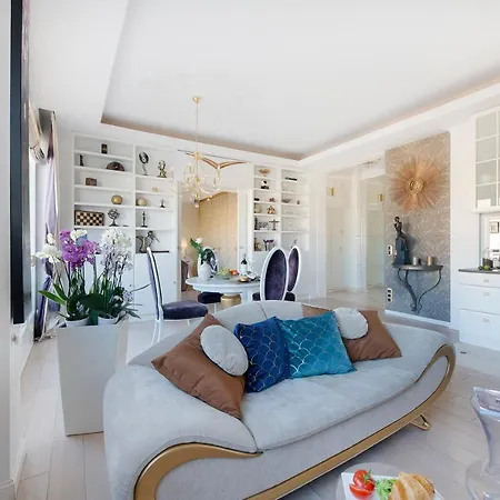 Romantic Getaway In Appartement *