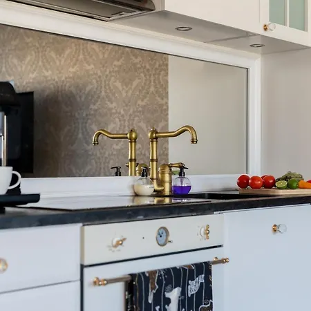 Romantic Getaway In Appartement *